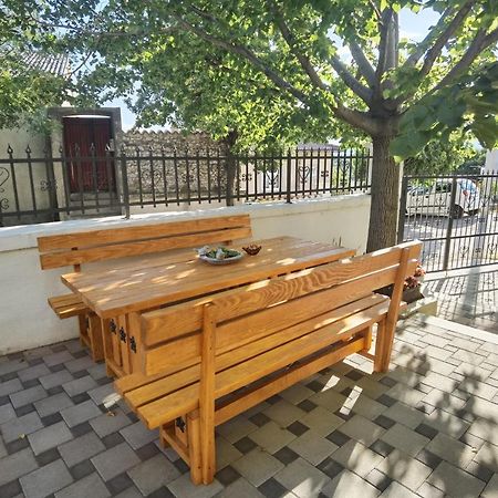 Studio Apartment Lipa 塞尼 外观 照片